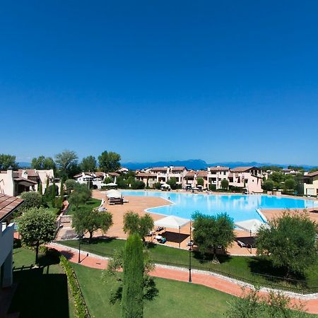 Lugana Resort & Sporting Club Peschiera del Garda Exterior foto